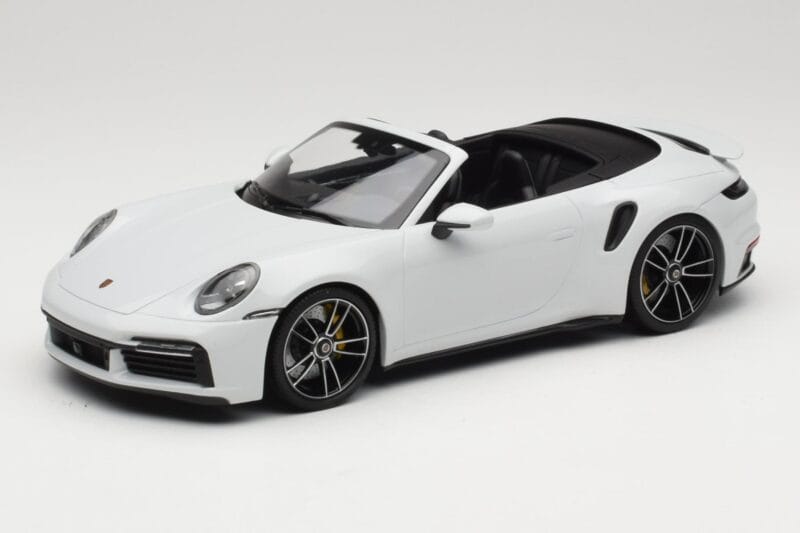 Porsche 911 992 Turbo S Cabriolet White Metallic Minichamps 1:18 155069080 Metal