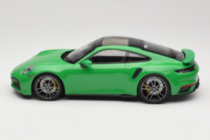 Porsche 911 992 Turbo S Verde Minichamps 1:18 153069077 Metal - imaginea 3 din 6