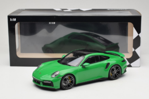 Porsche 911 992 Turbo S Verde Minichamps 1:18 153069077 Metal - imaginea 6 din 6