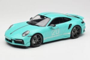 Porsche 911 992 Turbo S Sport Design Package Racing Green Minichamps 1:18 155069175 Metal