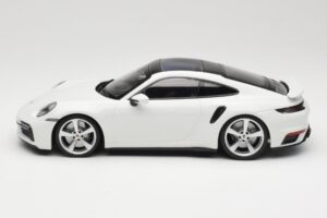 Porsche 911 Turbo S 992 Alb Minichamps 1:18 WAP0211620RTRB Metal - imaginea 3 din 6