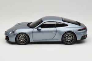 Porsche 911 992.2 Carrera Polar Silver Metallic Norev 1:18 187170 Metal - imaginea 4 din 8