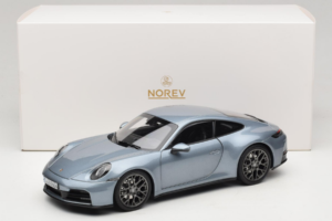 Porsche 911 992.2 Carrera Polar Silver Metallic Norev 1:18 187170 Metal - imaginea 8 din 8