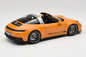 Porsche 911 992.2 Targa 4 GTS Bahama Yellow Norev 1:18 187190 Metal - imaginea 4 din 10