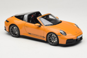 Porsche 911 992.2 Targa 4 GTS Bahama Yellow Norev 1:18 187190 Metal - imaginea 8 din 10