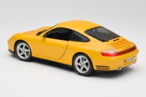 Porsche 911 996 Carrera 4S Galben Maisto 1:18 WAP02101610 Metal - imaginea 7 din 8