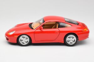 Porsche 911 996 Carrera Roșu Bburago 1:18 3385 Metal - imaginea 4 din 8
