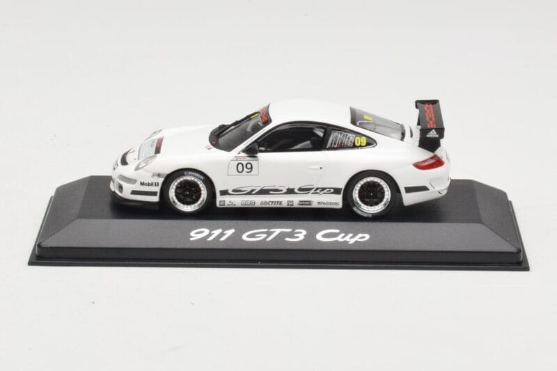 Porsche 911 997 GT3 Cup #9 2009 Minichamps 1:43 Porsche 911 997 GT3 Cup #9 2009 Minichamps 1:43 WAP0200030A-R Metal
