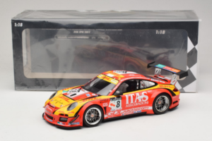 Porsche 911 997 GT3 R #8 De Lorenzi Racing De Lorenzi 24 Hours of Spa 2011 Minichamps 1:18 151118918 Metal - imaginea 6 din 6