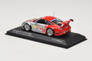 Porsche 911 997 GT3 RSR #80 J. Bergmeister / S. Neiman / D. Law 24 Hours of Le Mans 2009 Minichamps 1:43 400096980 Metal - imaginea 3 din 4