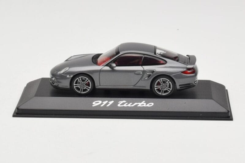 Porsche 911 997 Turbo Anthracite Grey Minichamps 1:43 Porsche 911 997 Turbo Anthracite Grey Minichamps 1:43 WAP0200010A Metal