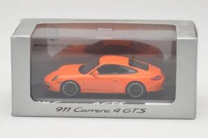 Porsche 911 997.2 Carrera 4 GTS Portocaliu Minichamps 1:43 WAP0201140C Metal - imaginea 4 din 4