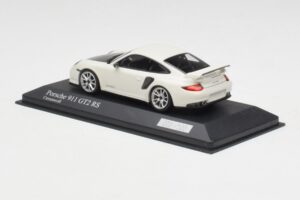 Porsche 911 997.2 GT2 RS Alb cu Jante Argintii Minichamps 1:43 400069405 Metal - imaginea 3 din 4