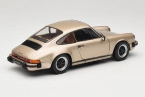 Porsche 911 Carrera 3.2 Bronz Solido 1:18 S1802602 Metal - imaginea 3 din 8