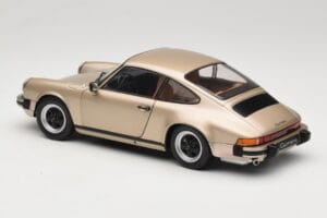 Porsche 911 Carrera 3.2 Bronz Solido 1:18 S1802602 Metal - imaginea 7 din 8