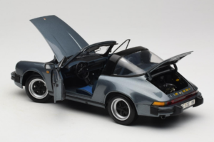 Porsche 911 SC Argintiu Minichamps 1:18 100063060 Metal - imaginea 5 din 8