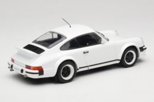 Porsche 911 SC GT Race Version IXO 1:18 18CMC007 Metal - imaginea 2 din 6