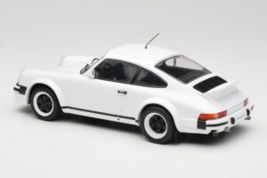 Porsche 911 SC GT Race Version IXO 1:18 18CMC007 Metal - imaginea 5 din 6
