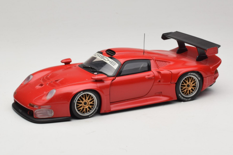 Porsche 911 GT1 Concept Roșu UT Models 1:18 180966625-R1 Metal