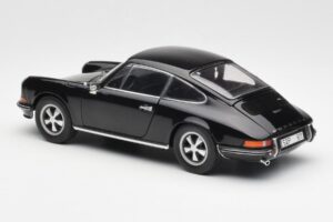 Porsche 911 S Negru Schuco 1:18 450047200 Metal - imaginea 7 din 8