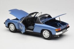 Porsche 914 Albastru Revell 1:18 08975 Metal - imaginea 5 din 8