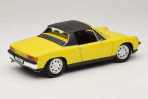 Porsche 914 Galben Revell 1:18 08976 Metal - imaginea 3 din 8
