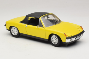 Porsche 914 Galben Revell 1:18 08976 Metal - imaginea 6 din 8