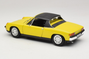 Porsche 914 Galben Revell 1:18 08976 Metal - imaginea 7 din 8