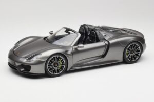 Porsche 918 Spyder Liquid Metal Argintiu Minichamps 1:18 110062430 Metal