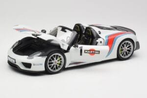 Porsche 918 Spyder Weissach Package Martini Minichamps 1:18 110062440 Metal - imaginea 2 din 8