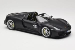 Porsche 918 Spyder Weissach Package Matt Black Minichamps 1:18 110062444 Metal - imaginea 6 din 8