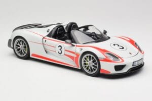 Porsche 918 Spyder Weissach Package Salzburg Minichamps 1:18 110062441 Metal - imaginea 6 din 8