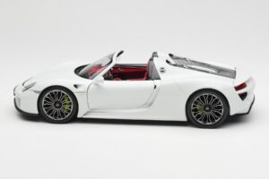 Porsche 918 Spyder Alb Minichamps 1:18 110062436 Metal - imaginea 4 din 8