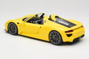 Porsche 918 Spyder Galben Minichamps 1:18 110062434 Metal - imaginea 7 din 8