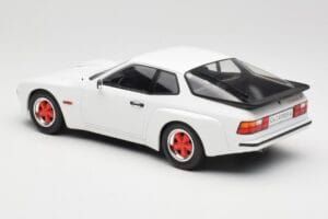 Porsche 924 Carrera GT Alb & Jante Roșii MCG 1:18 MCG18303 Metal - imaginea 5 din 6
