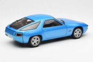 Porsche 928 Albastru AUTOart 1:18 77901 Metal - imaginea 3 din 8