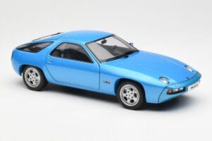 Porsche 928 Albastru AUTOart 1:18 77901 Metal - imaginea 6 din 8