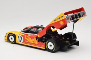 Porsche 962C Group C #17 D. Bell / H-J. Stuck / K. Ludwig 24 Hours of Le Mans 1988 Universal Hobbies 1:18 4704 Metal - imaginea 5 din 8