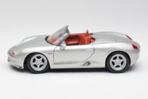 Porsche Boxster 986 Argintiu Maisto 1:18 37800-M3 Metal - imaginea 4 din 8