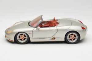 Porsche Boxster 986 Concept Argintiu Maisto 1:18 50231 Metal - imaginea 4 din 8