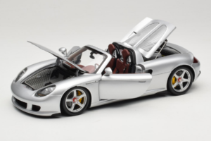 Porsche Carrera GT Silver Metallic Minichamps 1:18 WAP02103014 Metal - imaginea 2 din 8