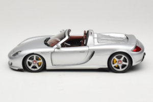 Porsche Carrera GT Silver Metallic Minichamps 1:18 WAP02103014 Metal - imaginea 4 din 8