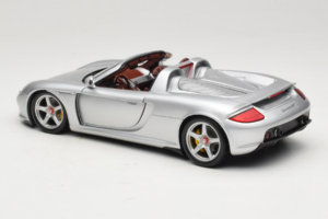 Porsche Carrera GT Silver Metallic Minichamps 1:18 WAP02103014 Metal - imaginea 7 din 8