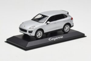 Porsche Cayenne 958 Argintiu Minichamps 1:43 WAP0200020E Metal - imaginea 2 din 4