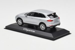 Porsche Cayenne 958 Argintiu Minichamps 1:43 WAP0200020E Metal - imaginea 3 din 4