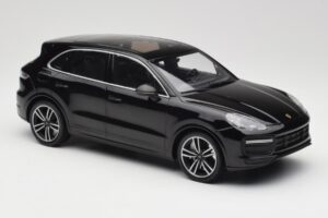 Porsche Cayenne 958 Turbo S Negru Minichamps 1:18 155066070 Metal - imaginea 4 din 6