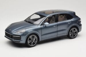 Porsche Cayenne 958 Turbo S Blue Metallic Minichamps 1:18 110066070 Metal