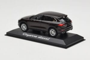 Porsche Cayenne 958 Diesel Acajou Brown Minichamps 1:43 WAP0200030E Metal - imaginea 3 din 4