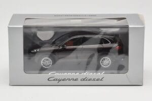 Porsche Cayenne 958 Diesel Acajou Brown Minichamps 1:43 WAP0200030E Metal - imaginea 4 din 4