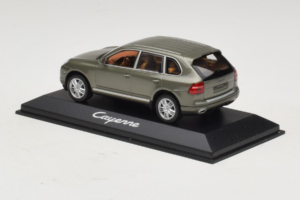 Porsche Cayenne Grey Metallic Minichamps 1:43 WAP02061317 Metal - imaginea 3 din 4